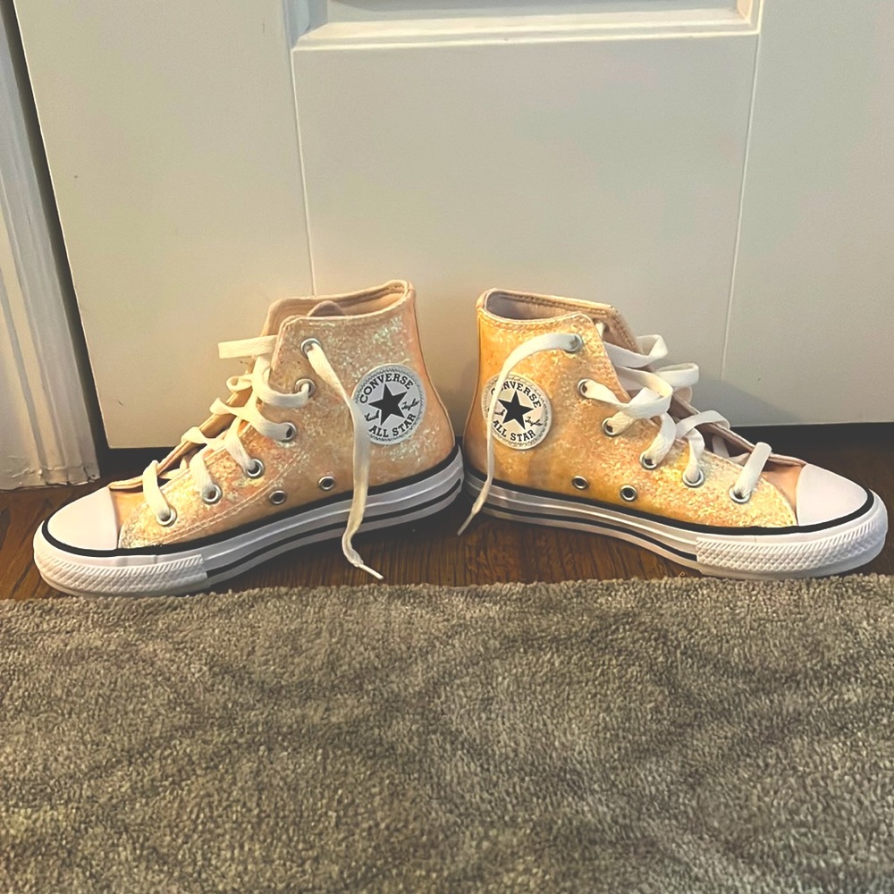 NEW Girls glitter size 12 converse sneakers.